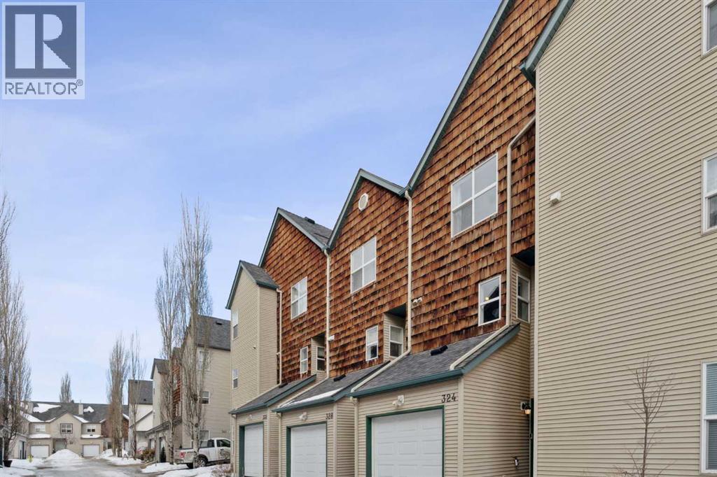 324 Bridlewood Lane SW, Calgary, Alberta  T2Y 3X8 - Photo 4 - A2290024