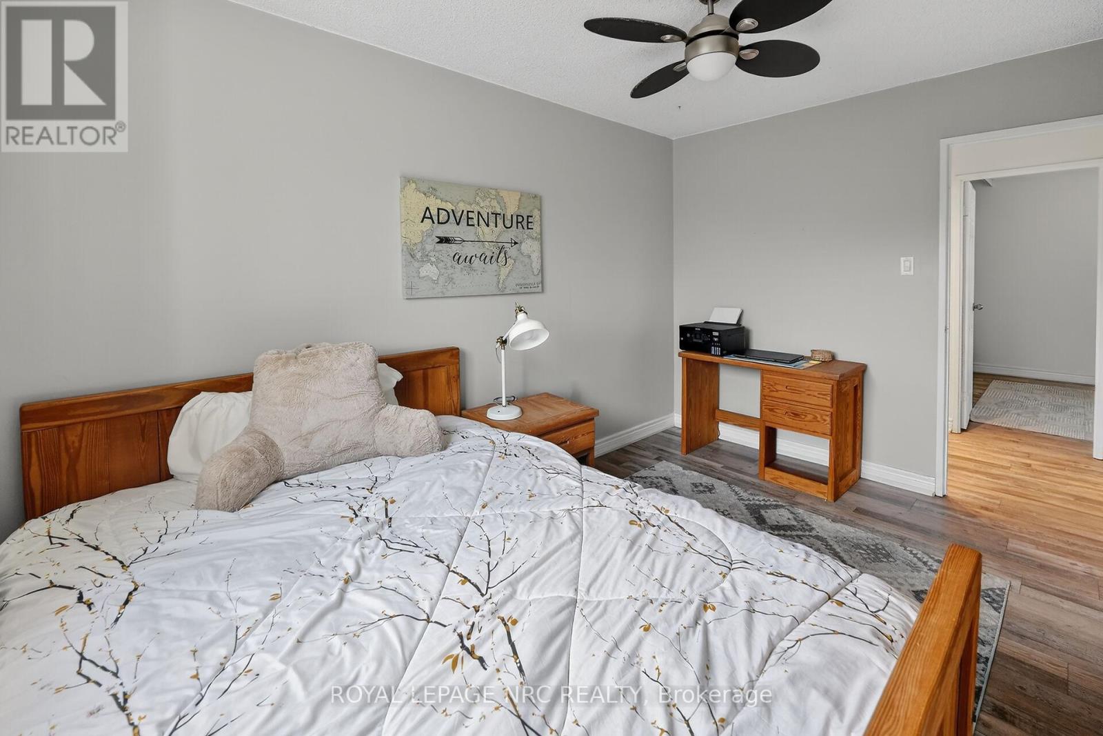 4 - 453 Woodview Road, Burlington, Ontario  L7N 2Z9 - Photo 18 - W12926664