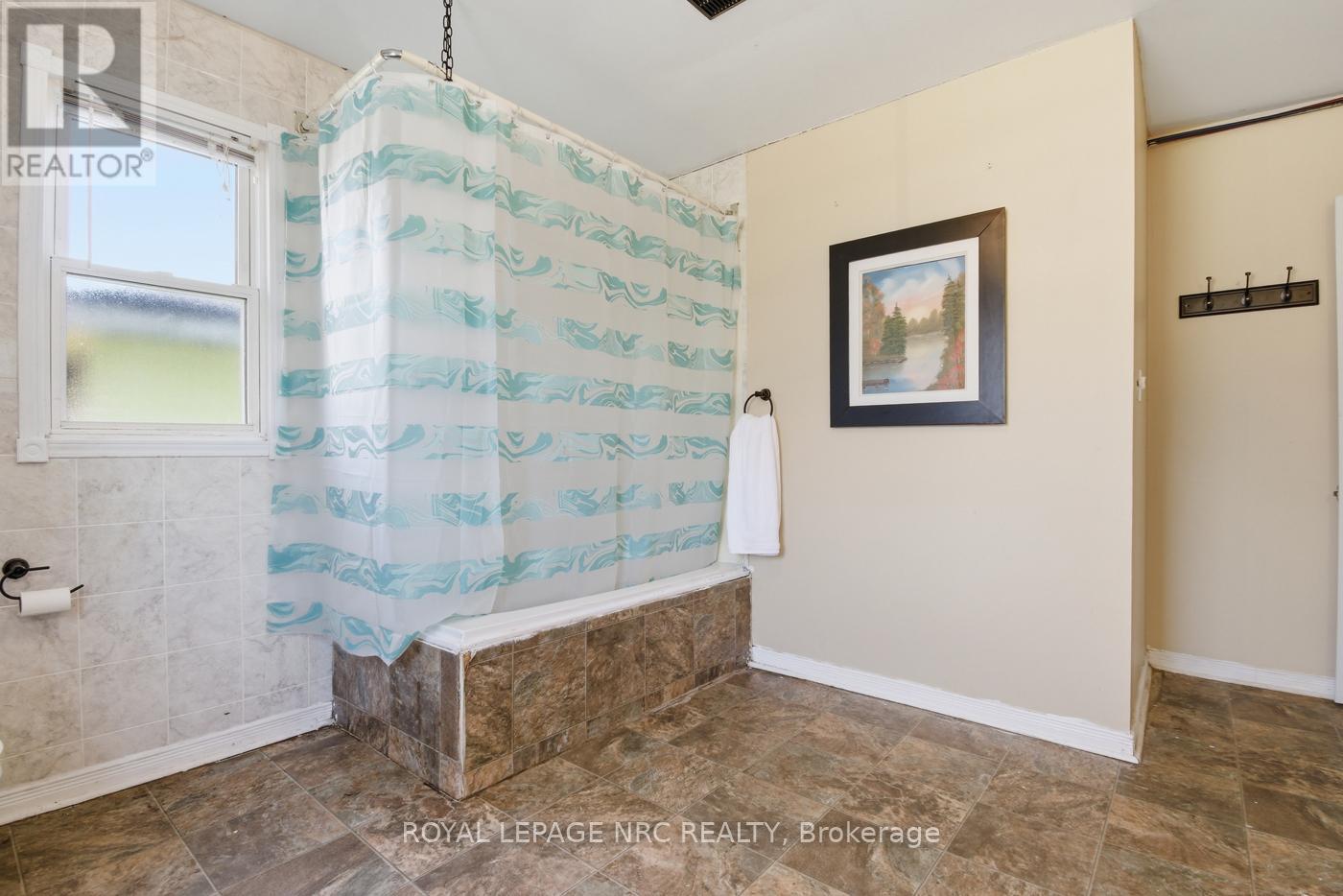 529 Rosehill Road, Fort Erie, Ontario  L2A 5M4 - Photo 24 - X12918862