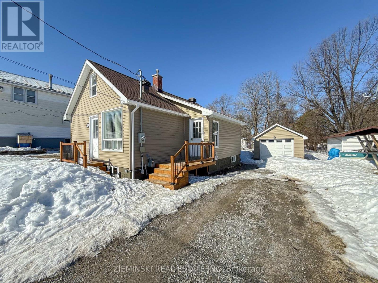 208 Mcdougall Avenue, Timmins, Ontario  P0N 1H0 - Photo 1 - T13026428