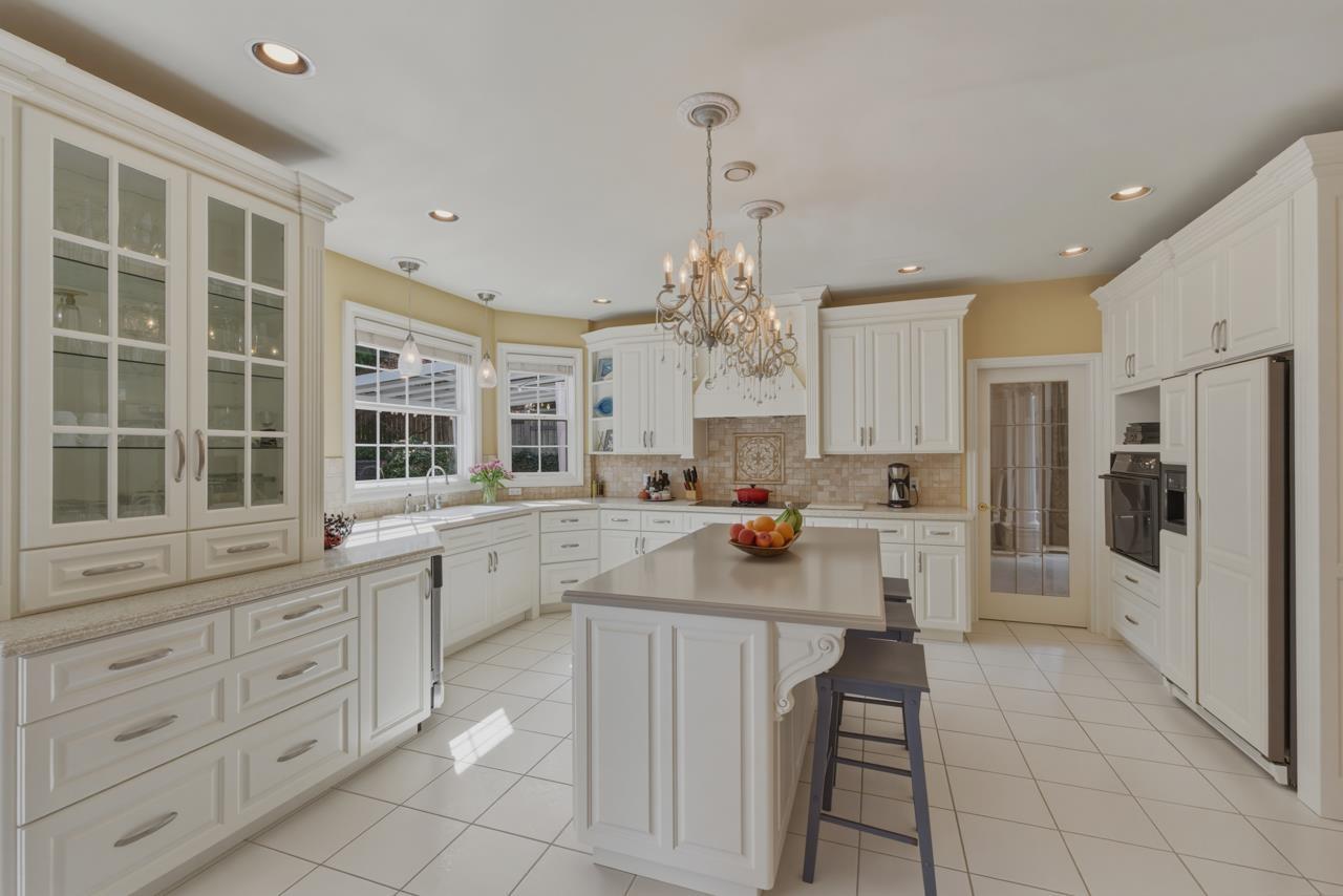 18012 99a Avenue, Surrey, British Columbia  V4N 4V6 - Photo 8 - R3114139