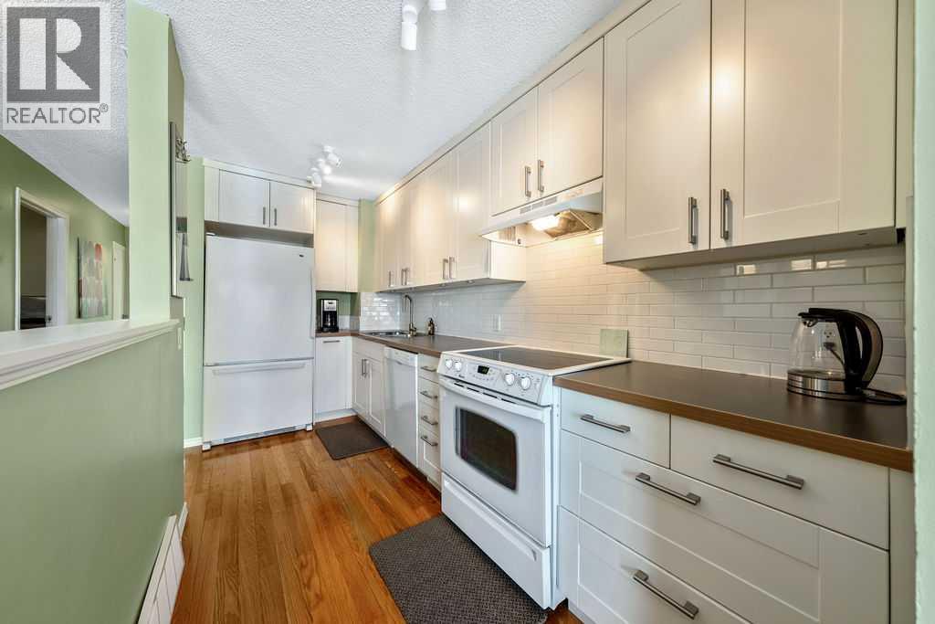 50 Cedarwood Rise SW, Calgary, Alberta  T2W 3H9 - Photo 10 - A2297078