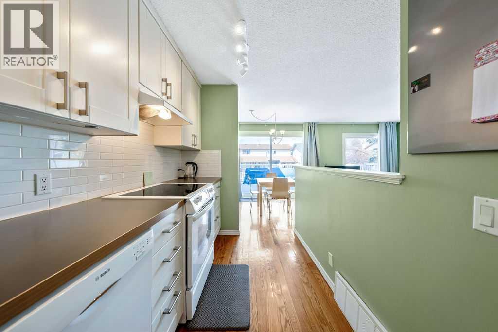 50 Cedarwood Rise SW, Calgary, Alberta  T2W 3H9 - Photo 11 - A2297078