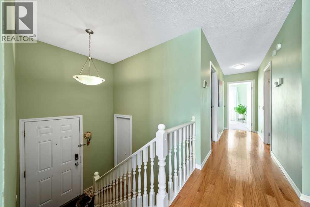50 Cedarwood Rise SW, Calgary, Alberta  T2W 3H9 - Photo 13 - A2297078