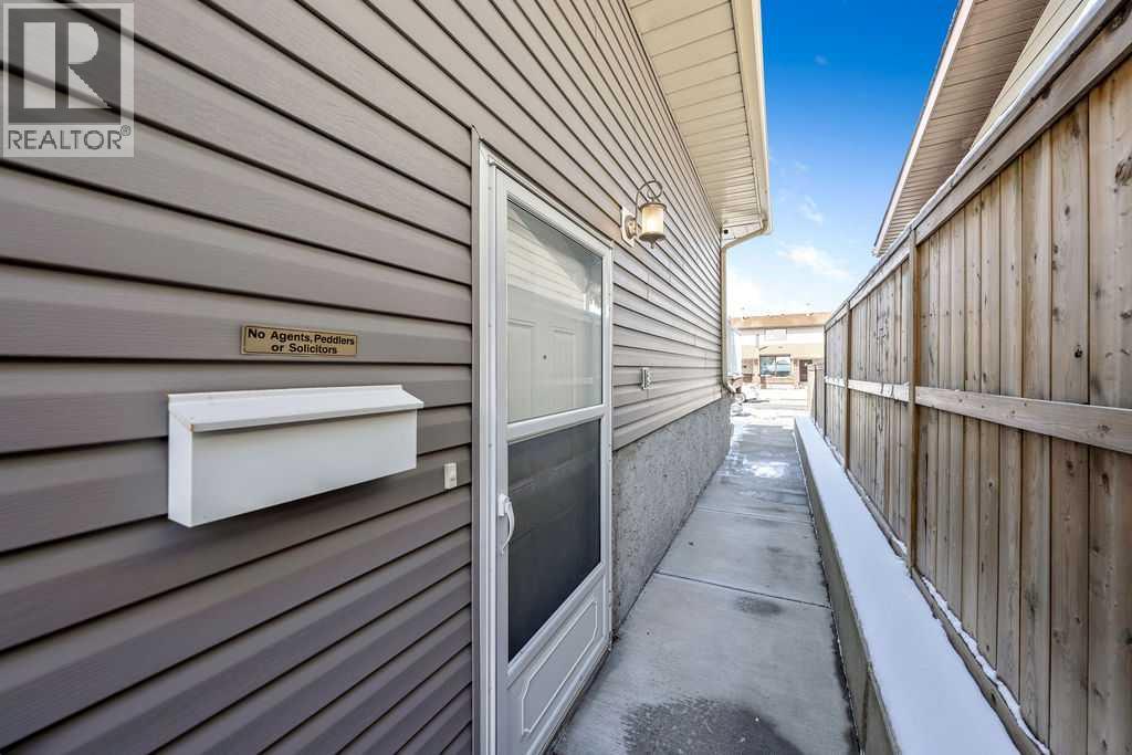 50 Cedarwood Rise SW, Calgary, Alberta  T2W 3H9 - Photo 33 - A2297078