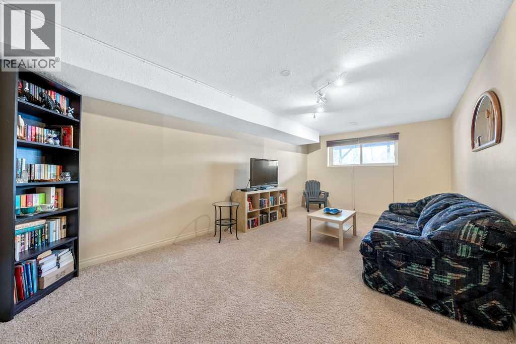 50 Cedarwood Rise SW, Calgary, Alberta  T2W 3H9 - Photo 20 - A2297078