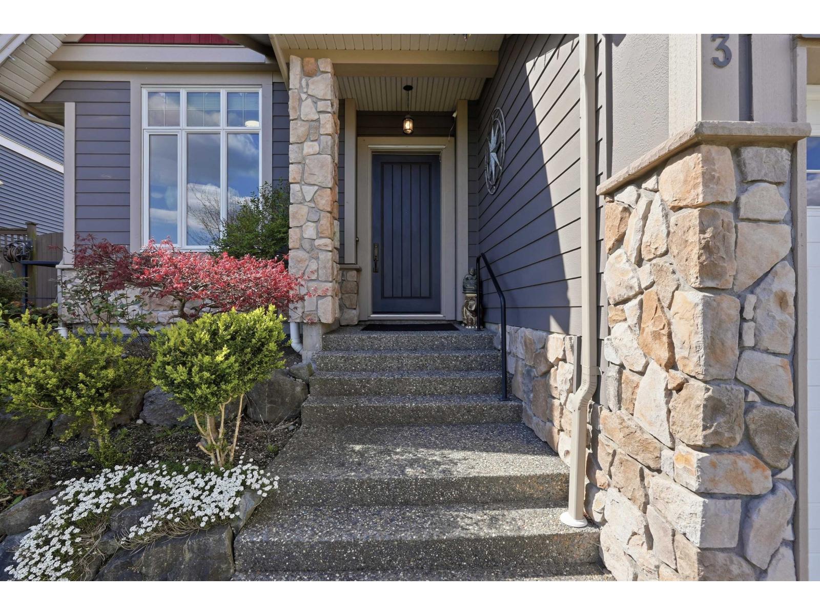 2203 Riesling Drive, Abbotsford, British Columbia  V4X 0A6 - Photo 5 - R3112048