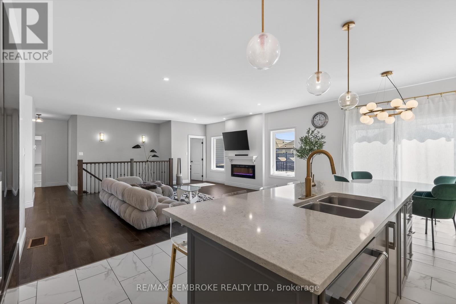 6 Nile Street, Petawawa, Ontario  K8H 0E7 - Photo 16 - X13026518