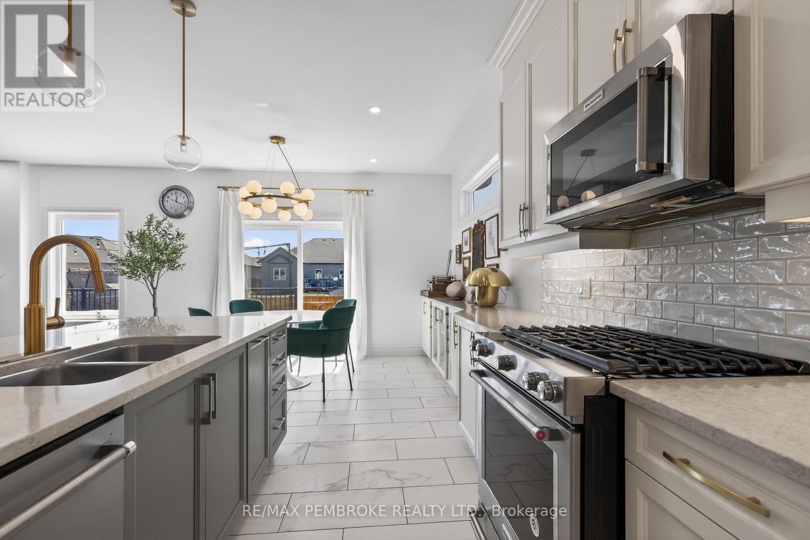 6 Nile Street, Petawawa, Ontario  K8H 0E7 - Photo 17 - X13026518