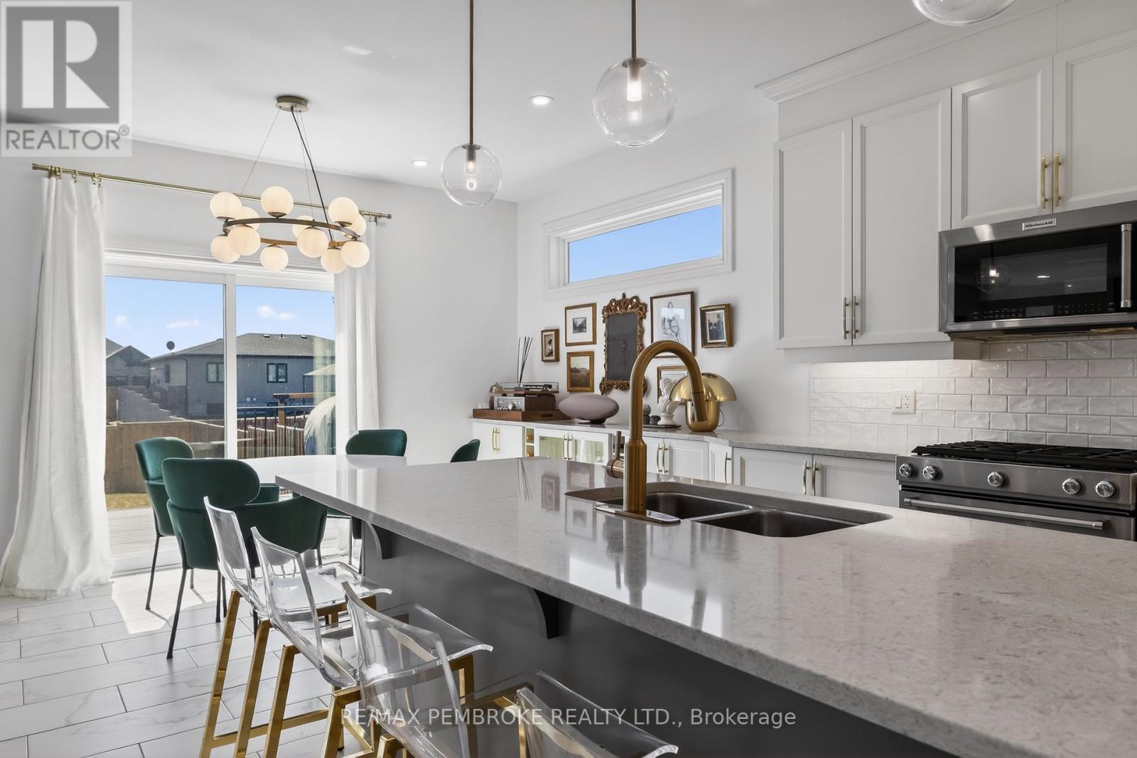 6 Nile Street, Petawawa, Ontario  K8H 0E7 - Photo 18 - X13026518