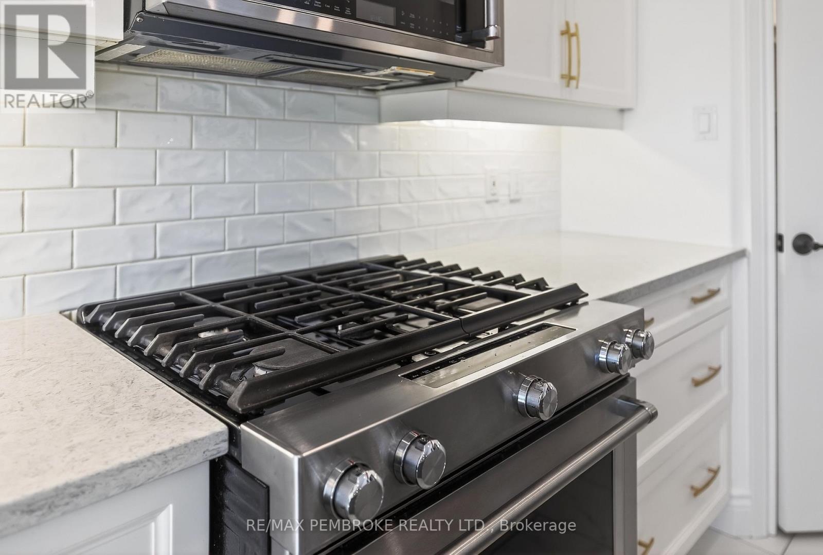 6 Nile Street, Petawawa, Ontario  K8H 0E7 - Photo 21 - X13026518