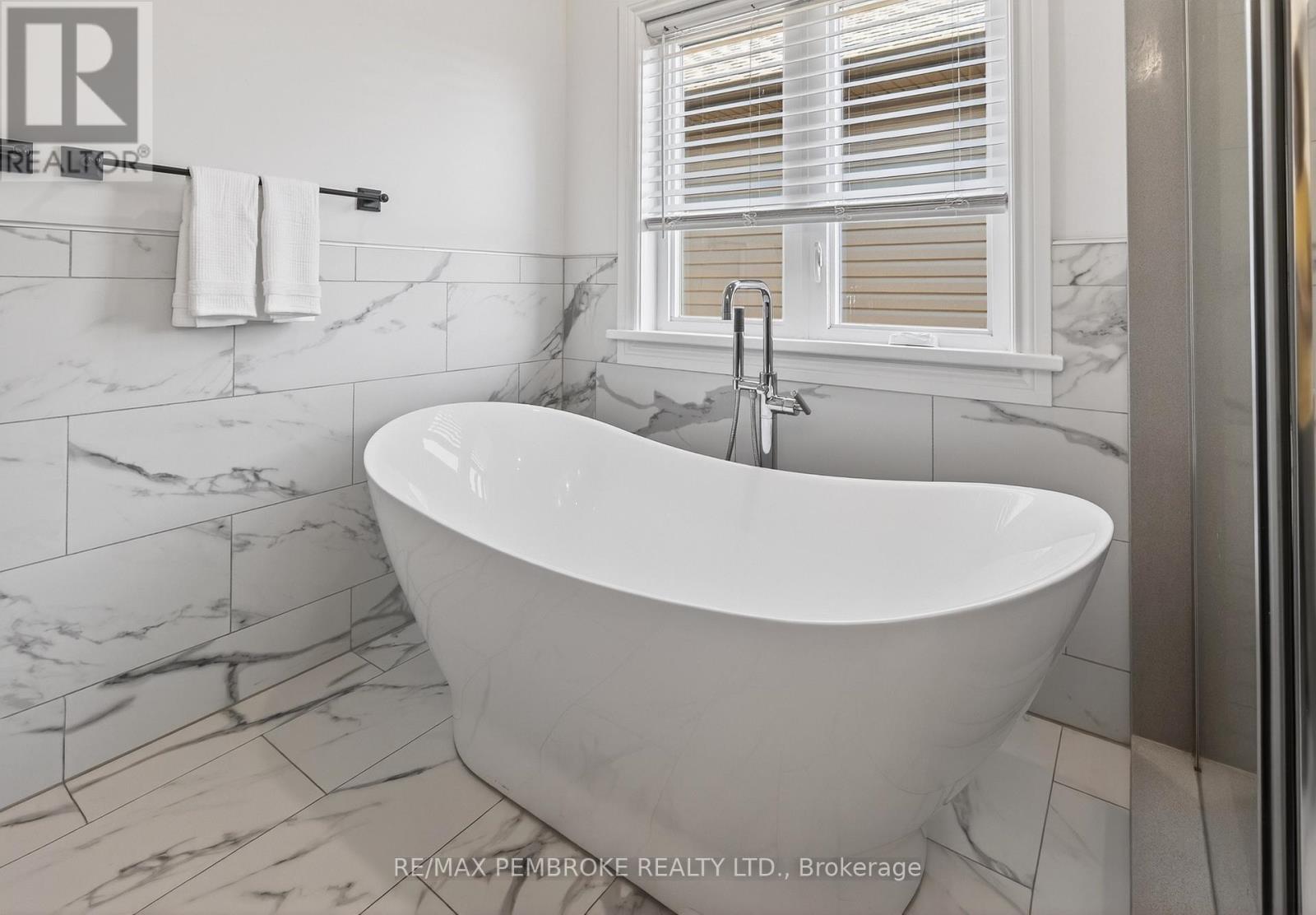 6 Nile Street, Petawawa, Ontario  K8H 0E7 - Photo 30 - X13026518