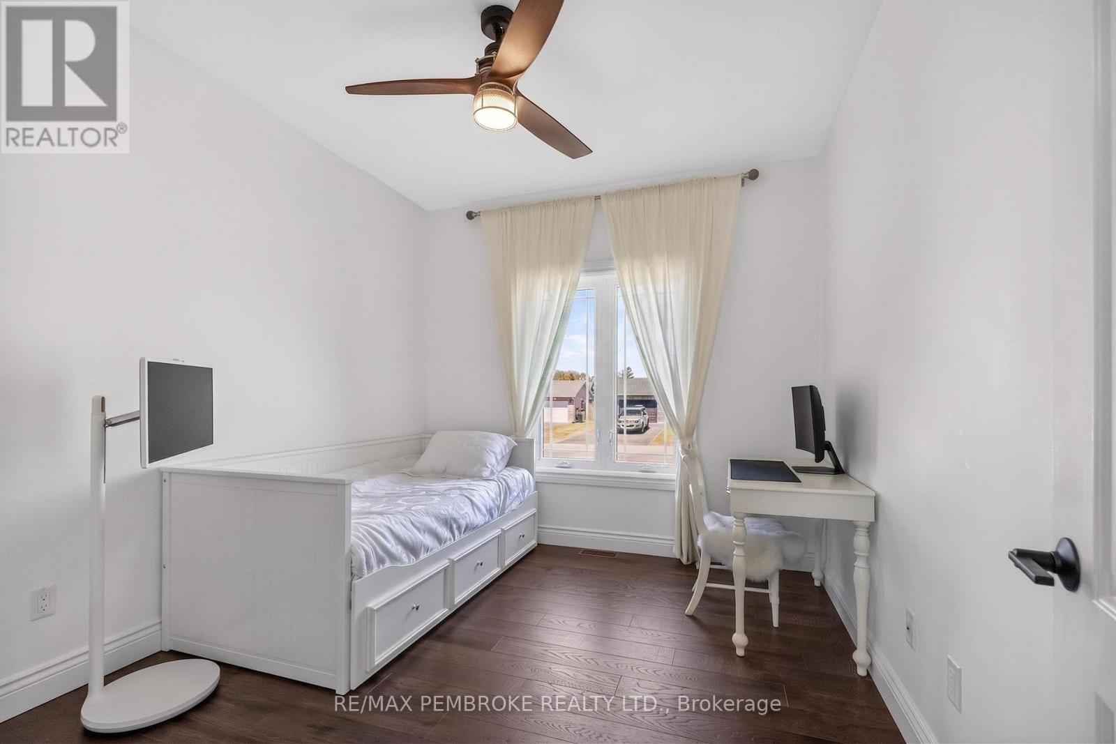 6 Nile Street, Petawawa, Ontario  K8H 0E7 - Photo 36 - X13026518