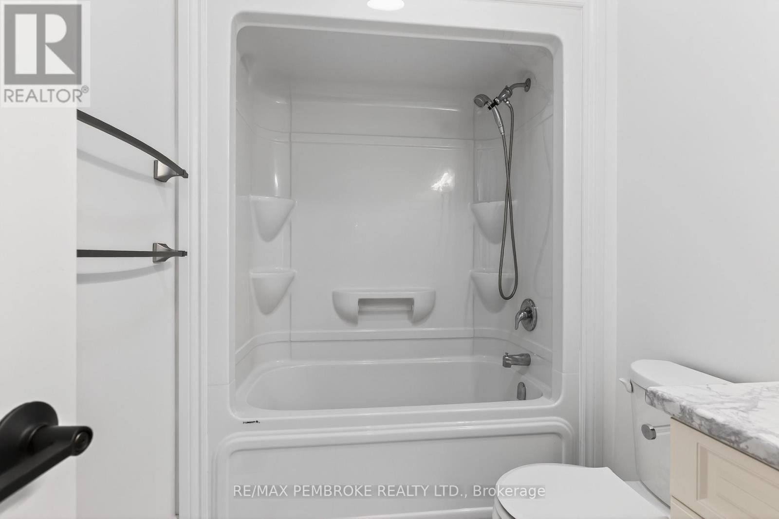 6 Nile Street, Petawawa, Ontario  K8H 0E7 - Photo 42 - X13026518