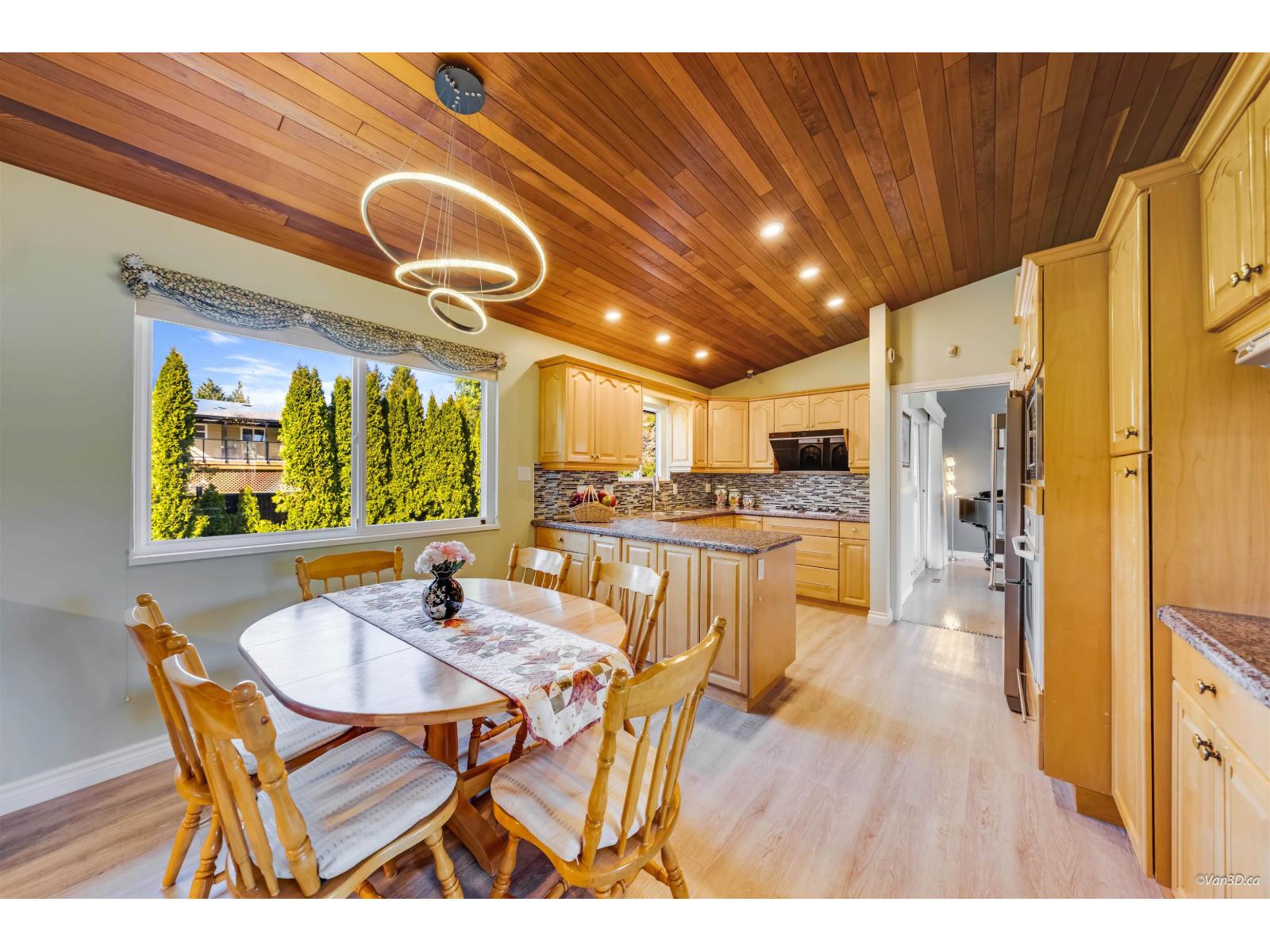 11761 Cascade Drive, Delta, British Columbia  V4E 3C3 - Photo 10 - R3113763