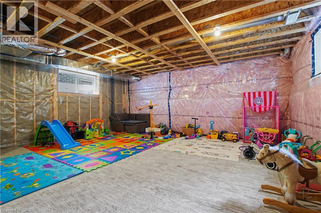 581 Benninger Drive, Kitchener, Ontario  N2E 0H8 - Photo 27 - 40815978