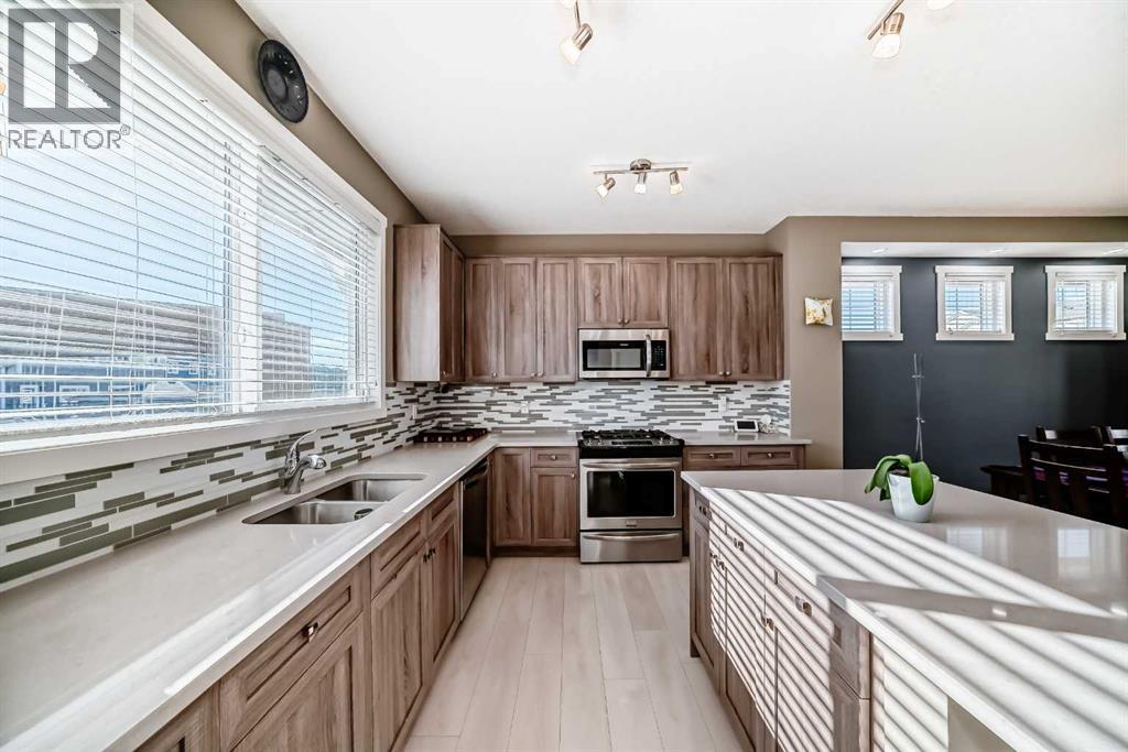 236 Sundown Road, Cochrane, Alberta  T4C 2R3 - Photo 10 - A2302992