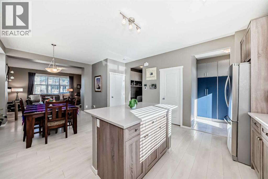 236 Sundown Road, Cochrane, Alberta  T4C 2R3 - Photo 9 - A2302992