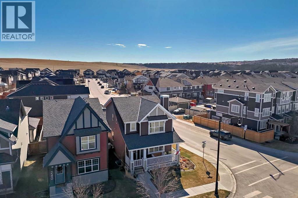 236 Sundown Road, Cochrane, Alberta  T4C 2R3 - Photo 3 - A2302992