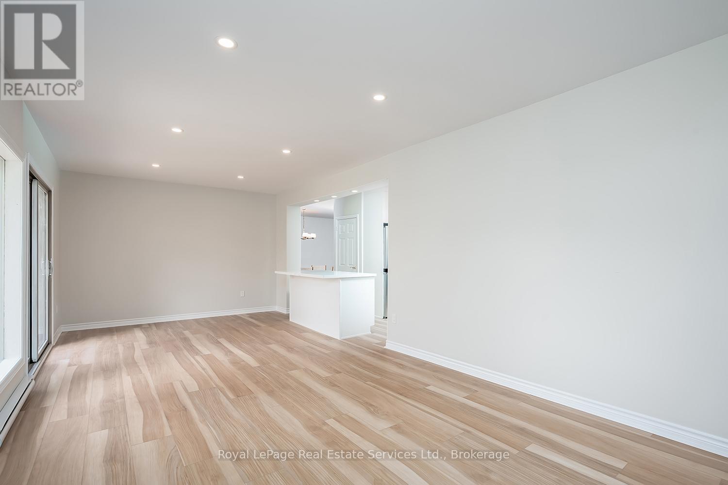 2043 Devon Road, Oakville, Ontario  L6J 2N1 - Photo 15 - W13026482