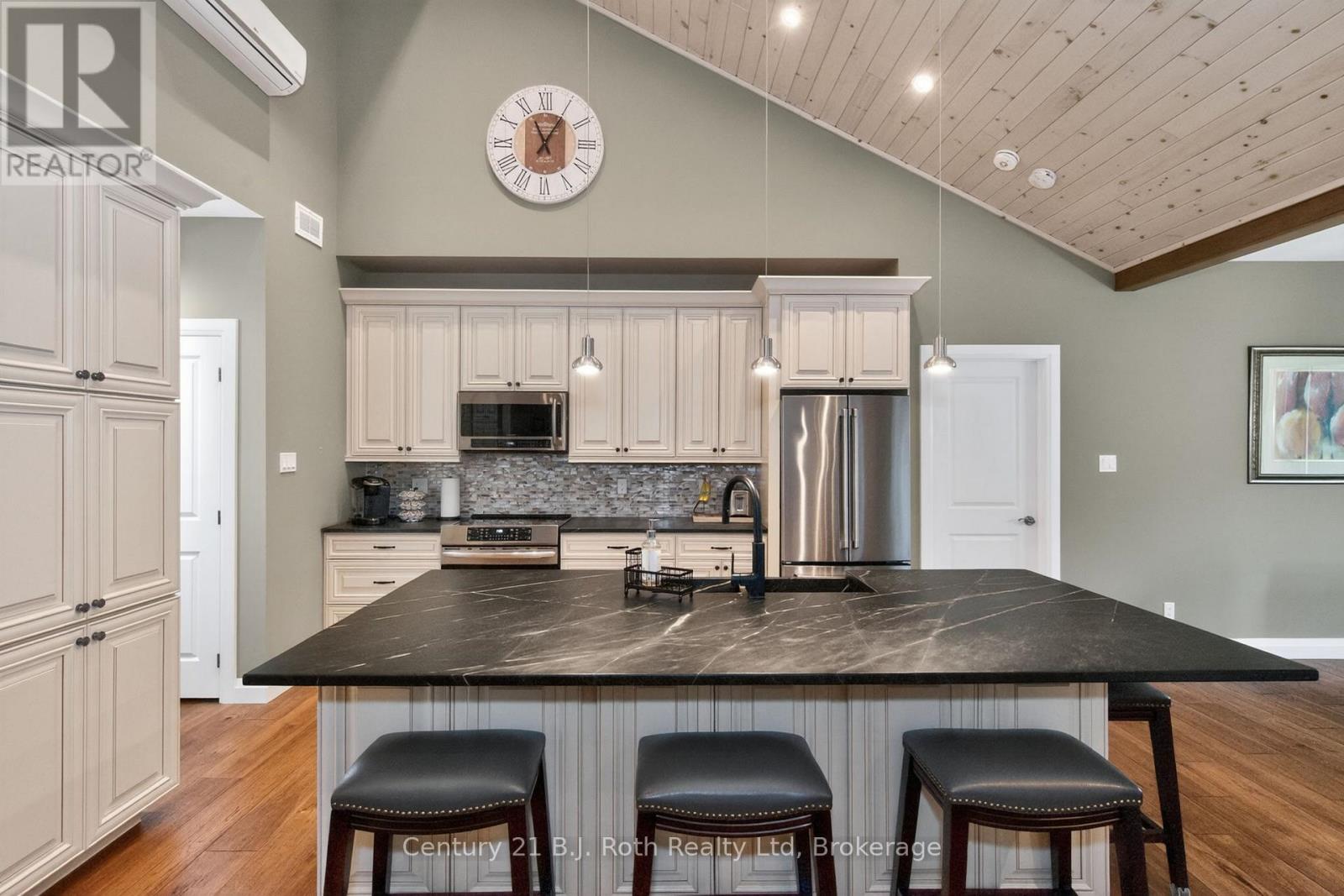 291 8 Concession E, Tiny, Ontario  L0L 2J0 - Photo 7 - S13026430