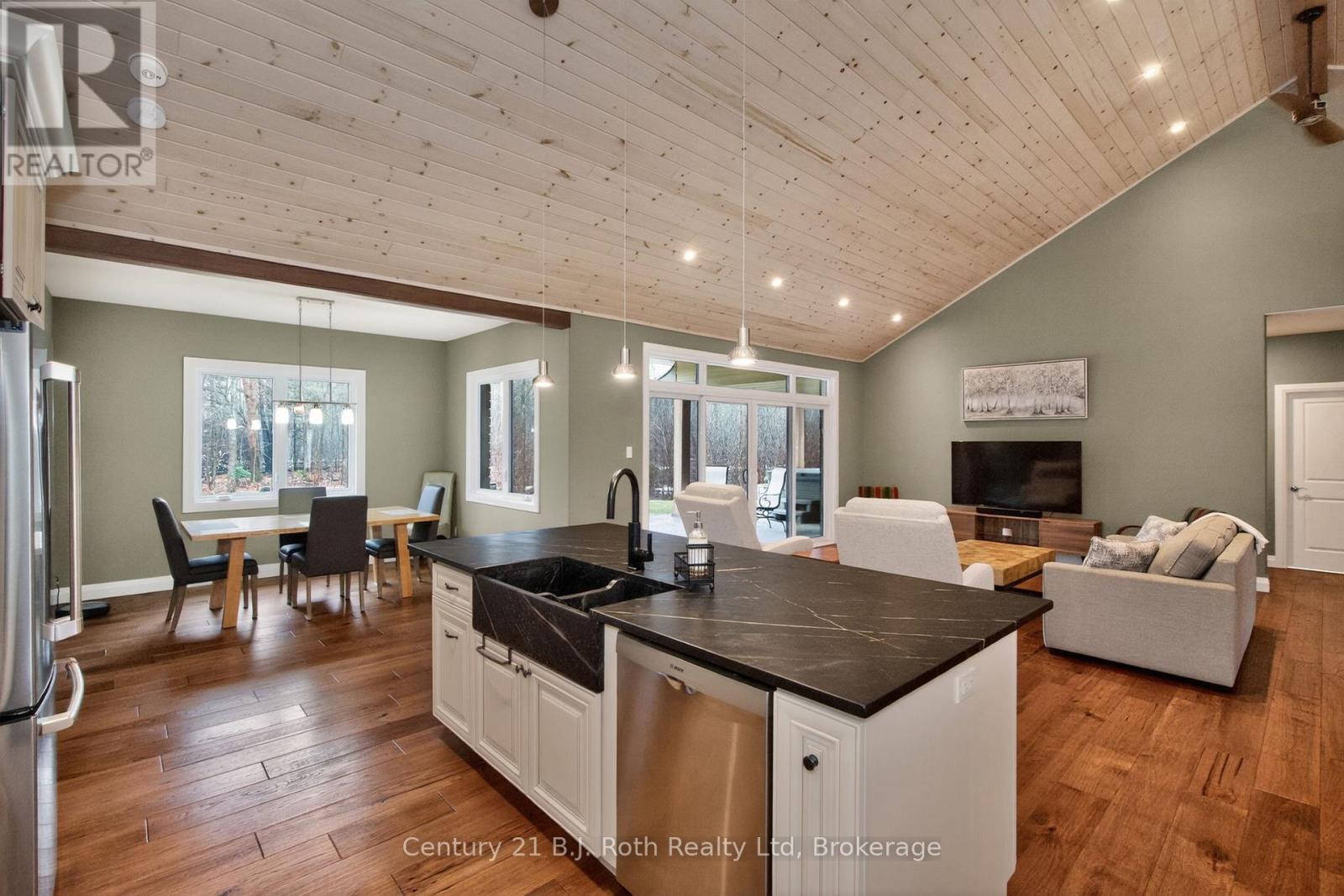 291 8 Concession E, Tiny, Ontario  L0L 2J0 - Photo 9 - S13026430