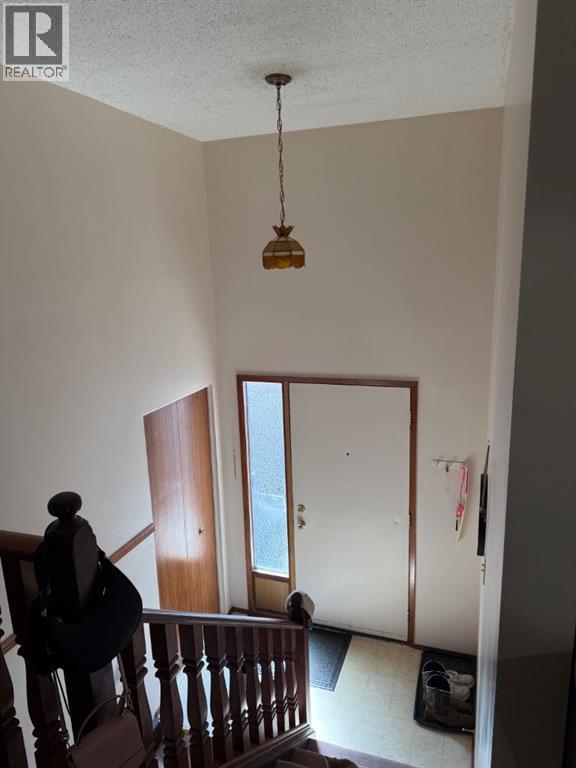 146 Mcgill Boulevard W, Lethbridge, Alberta  T1K 4C5 - Photo 9 - A2302679