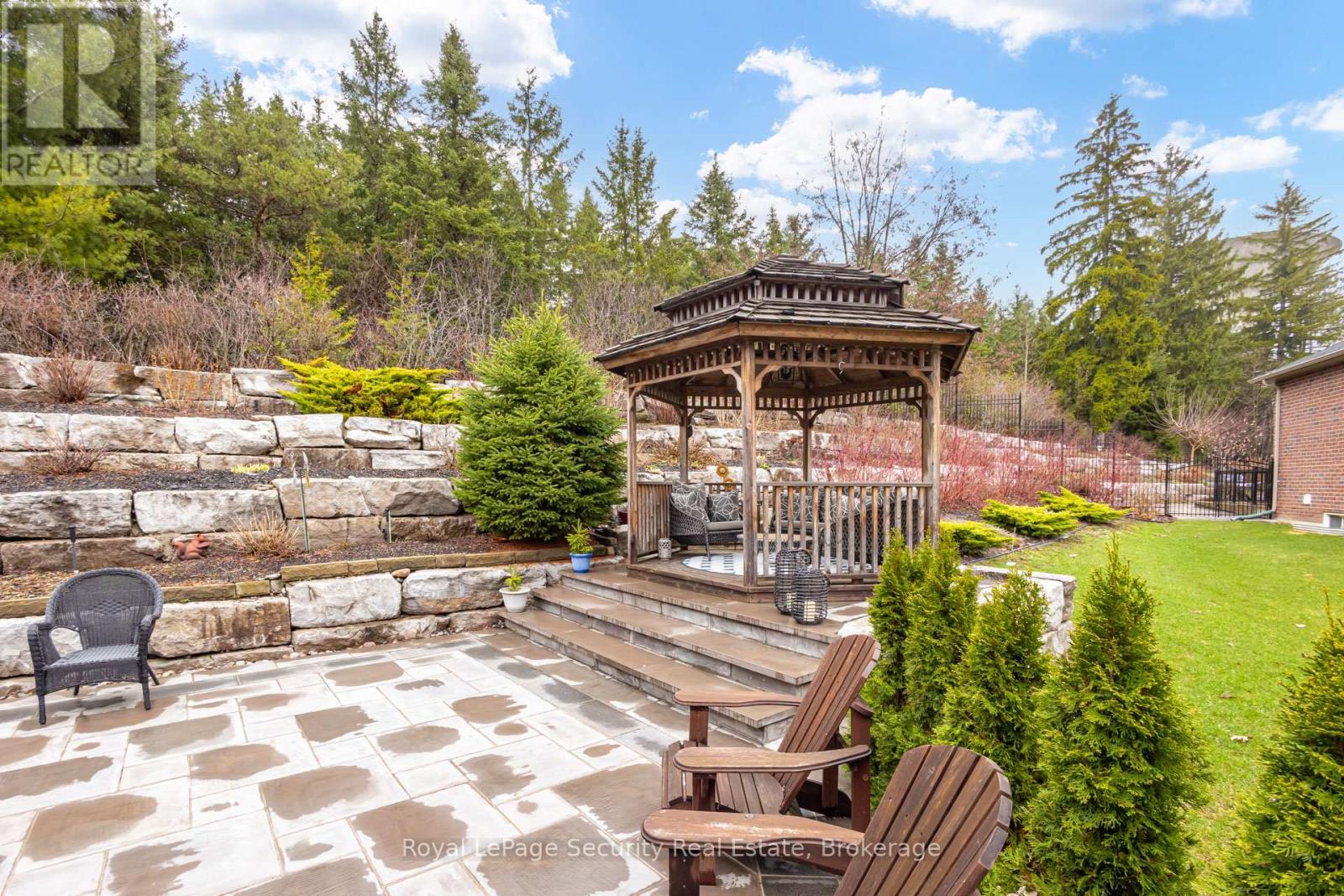 20 Aubrietia Court, Richmond Hill, Ontario  L4E 2R3 - Photo 42 - N13024440