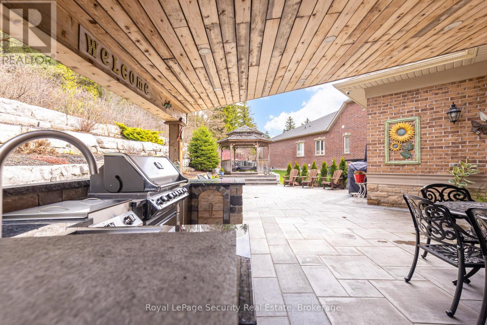 20 Aubrietia Court, Richmond Hill, Ontario  L4E 2R3 - Photo 46 - N13024440