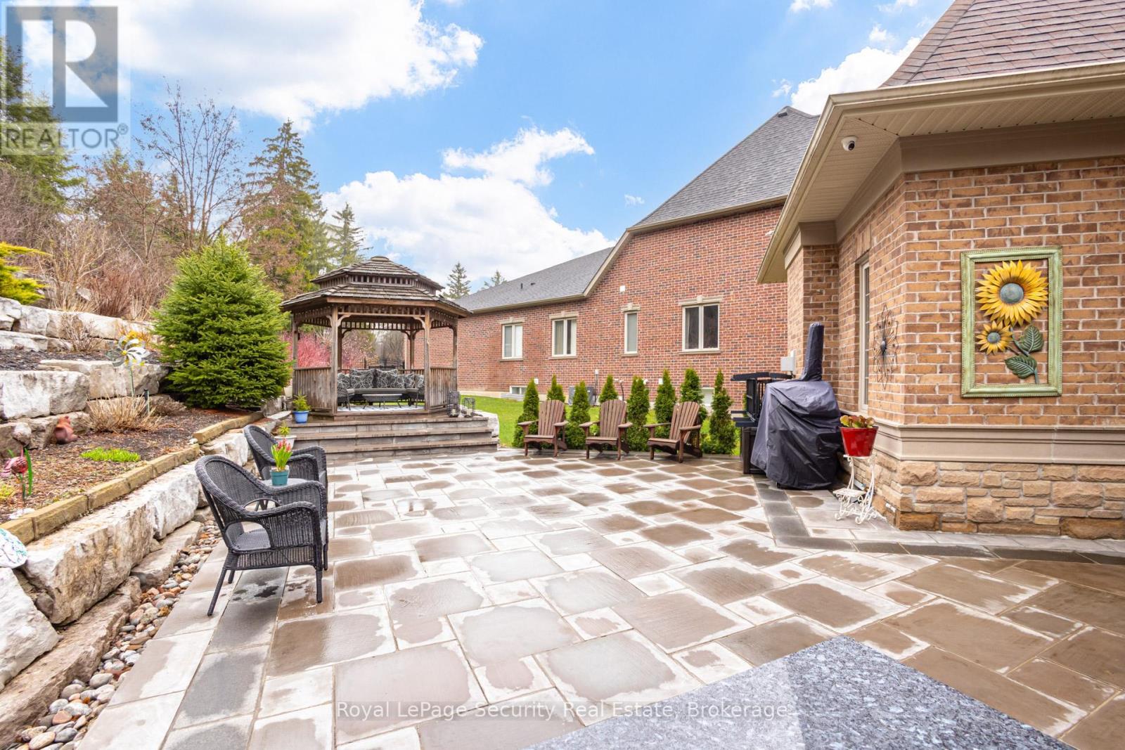 20 Aubrietia Court, Richmond Hill, Ontario  L4E 2R3 - Photo 37 - N13024440