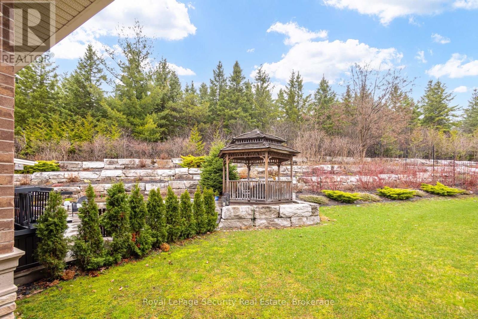 20 Aubrietia Court, Richmond Hill, Ontario  L4E 2R3 - Photo 45 - N13024440