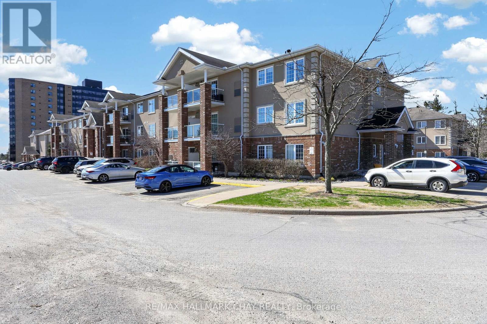 3 - 41 Coulter Street, Barrie, Ontario  L0K 1S0 - Photo 2 - S12680406