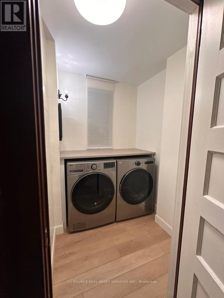 32 Alhambra Avenue, Toronto, Ontario  M6R 2S5 - Photo 15 - W13023424