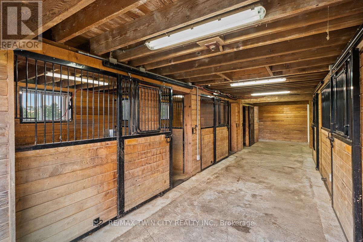 1532 6th Concession Road W, Hamilton, Ontario  N0B 1L0 - Photo 10 - X12662482