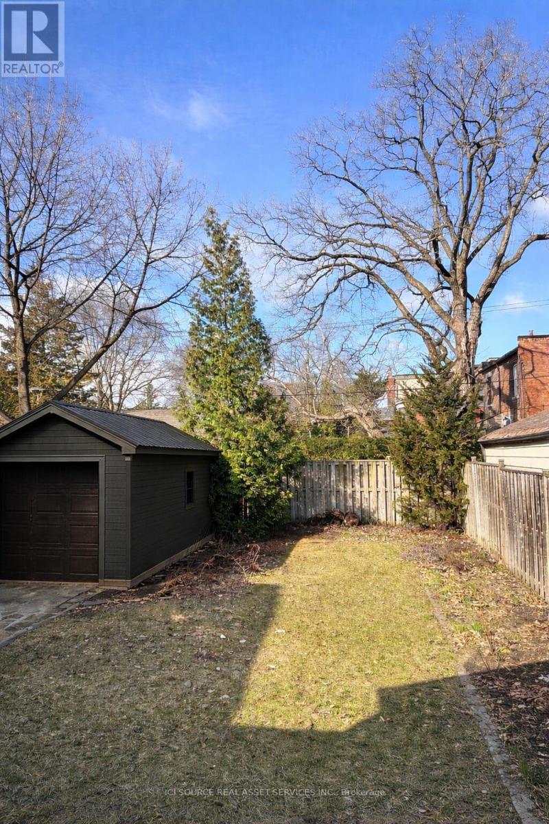 32 Alhambra Avenue, Toronto, Ontario  M6R 2S5 - Photo 12 - W13023424