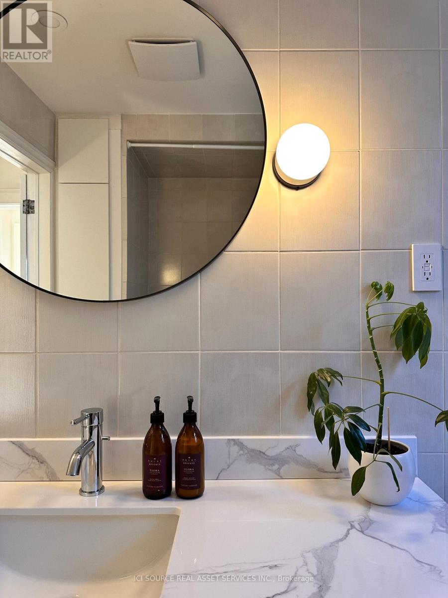 32 Alhambra Avenue, Toronto, Ontario  M6R 2S5 - Photo 17 - W13023424