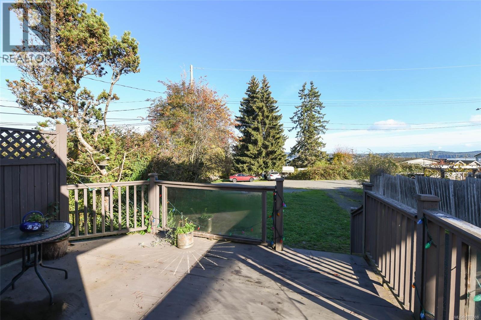 5557 Horne St, Union Bay, British Columbia  V0R 3B0 - Photo 6 - 1033008