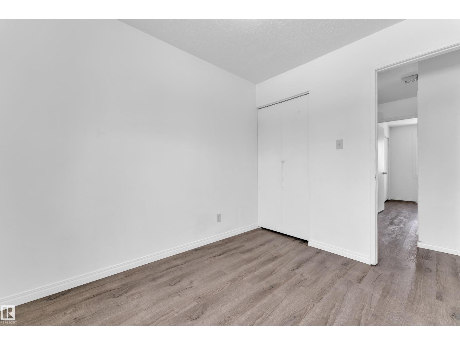 25 Lakewood Vg NW, Edmonton, Alberta  T6K 2B3 - Photo 22 - E4483384