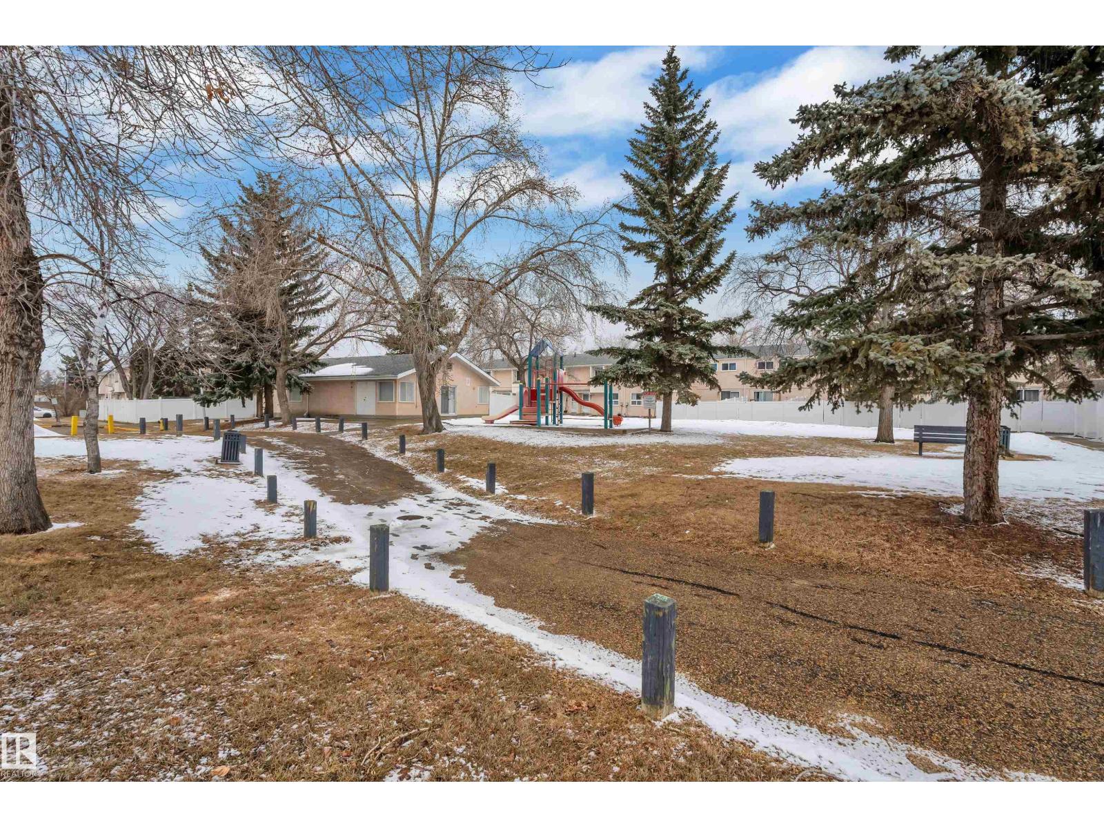 25 Lakewood Vg NW, Edmonton, Alberta  T6K 2B3 - Photo 33 - E4483384