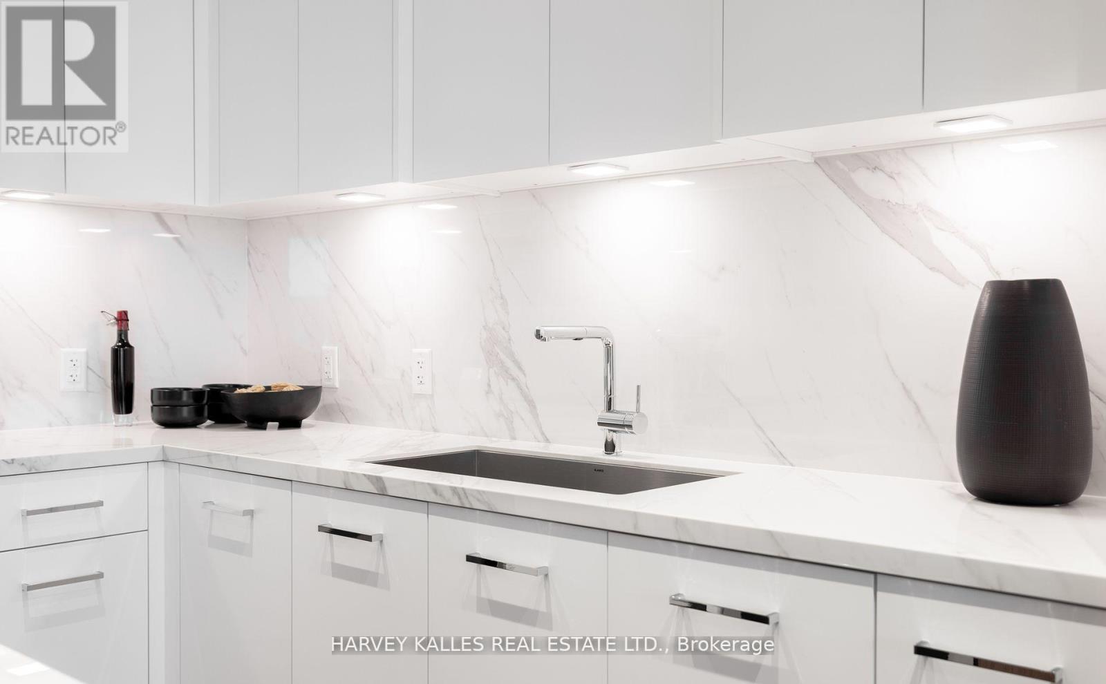 123 - 1 Benvenuto Place, Toronto (Casa Loma), Ontario  M4V 2L1 - Photo 13 - C13026418