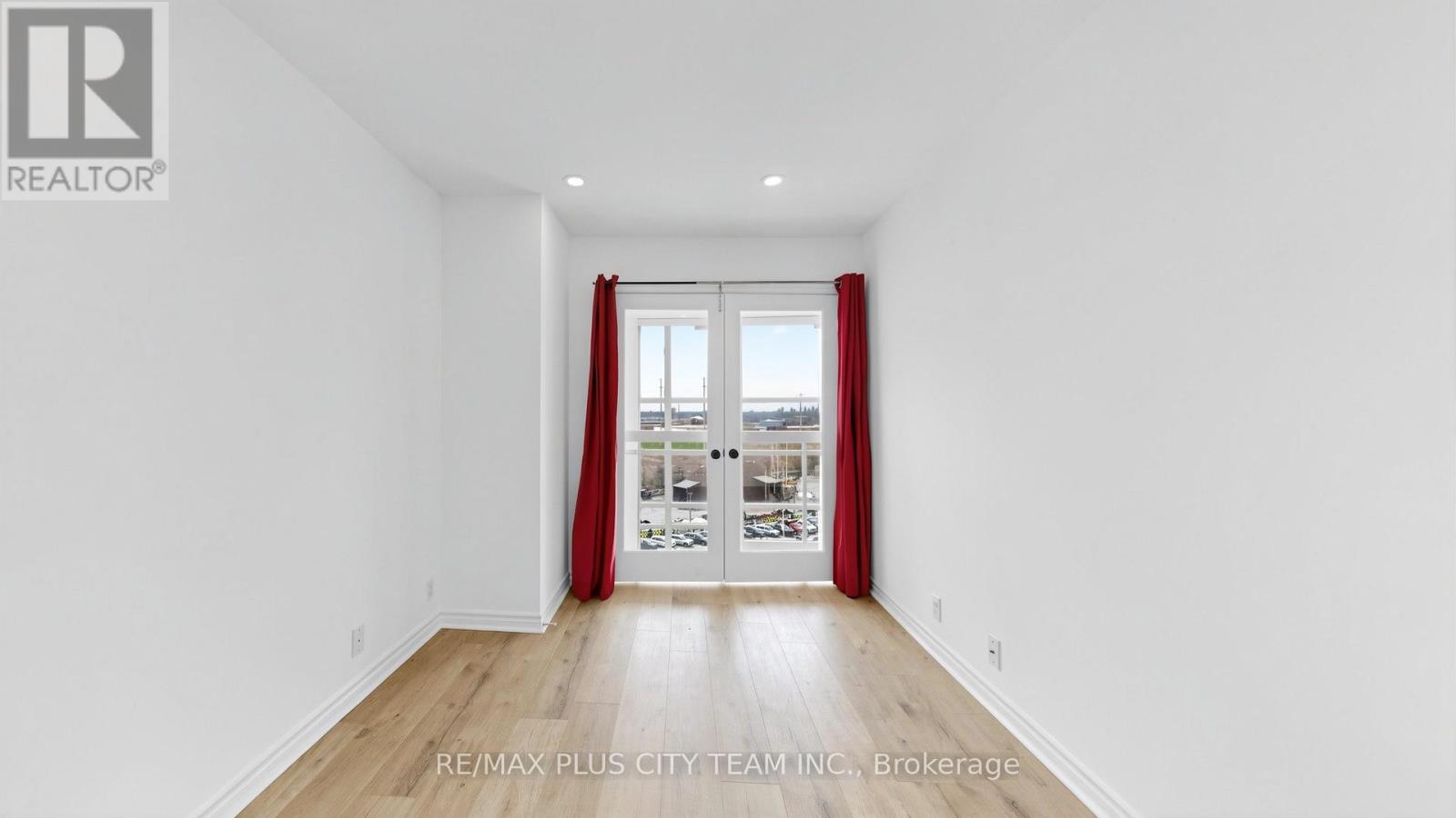 812 - 1720 Eglinton Avenue E, Toronto, Ontario  M4A 2X8 - Photo 25 - C13026484