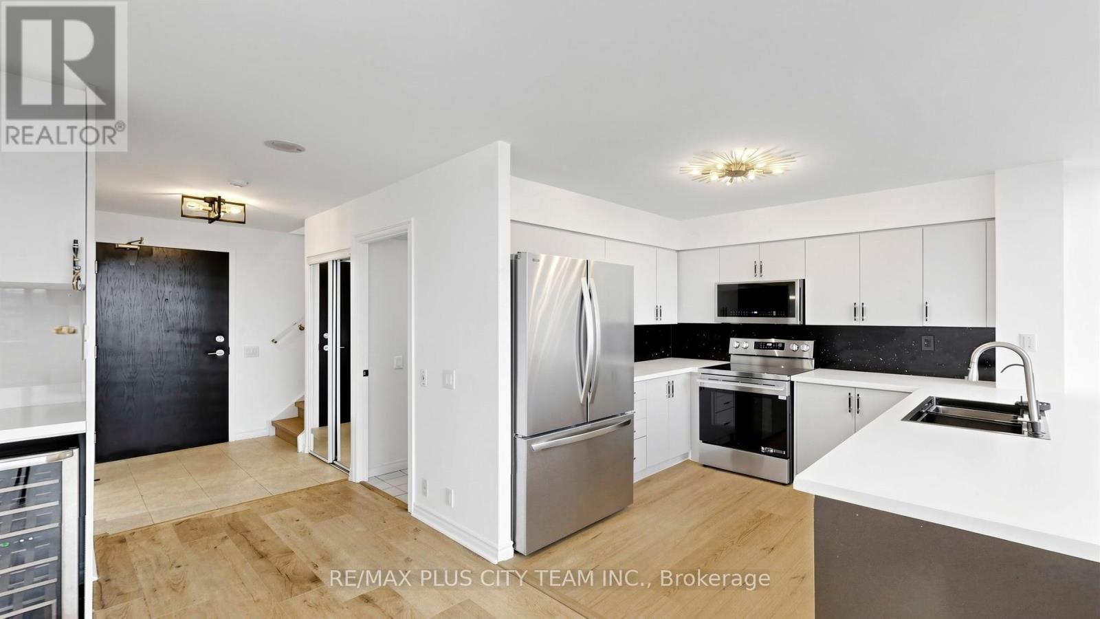 812 - 1720 Eglinton Avenue E, Toronto, Ontario  M4A 2X8 - Photo 7 - C13026484