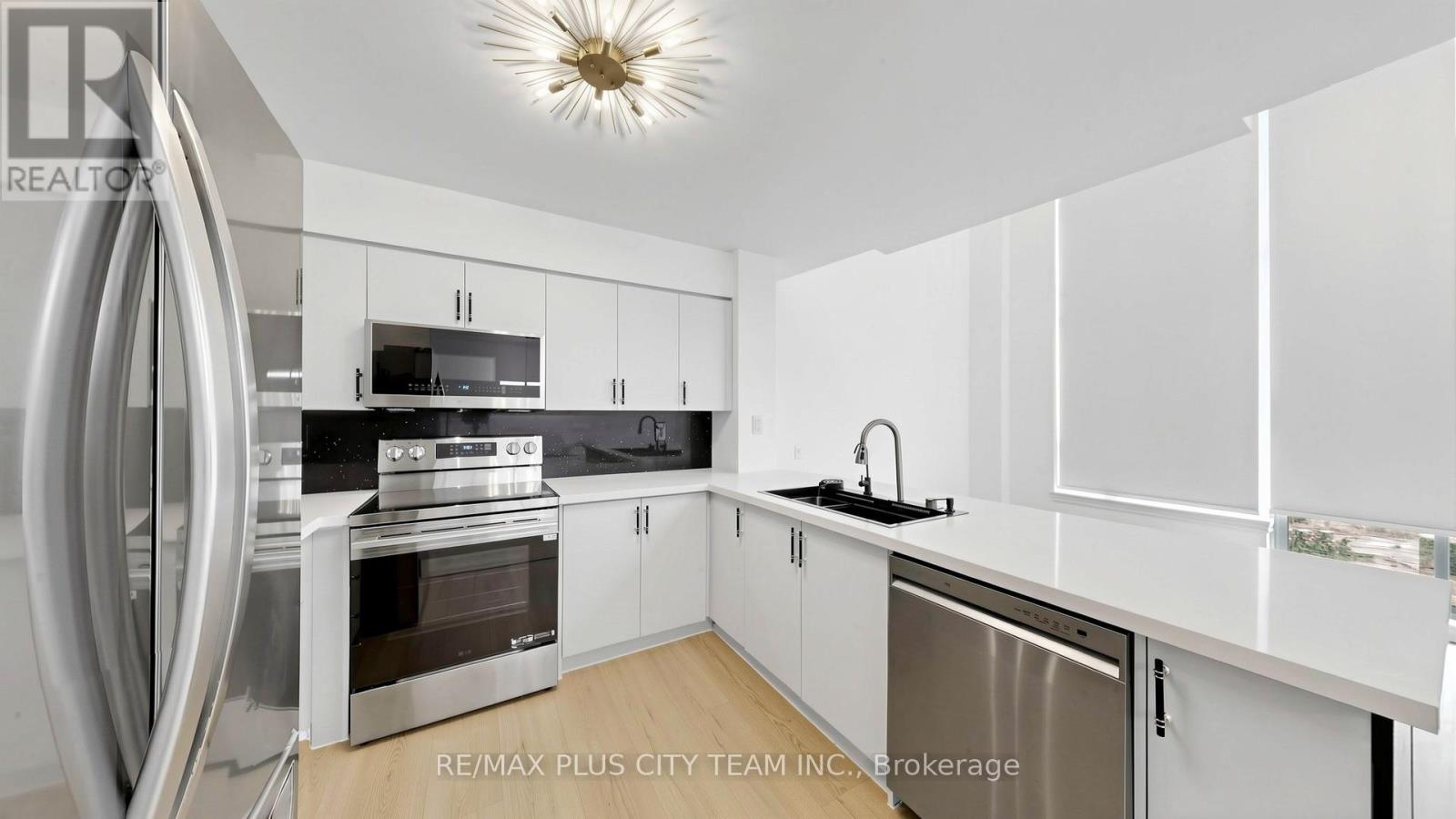 812 - 1720 Eglinton Avenue E, Toronto, Ontario  M4A 2X8 - Photo 8 - C13026484