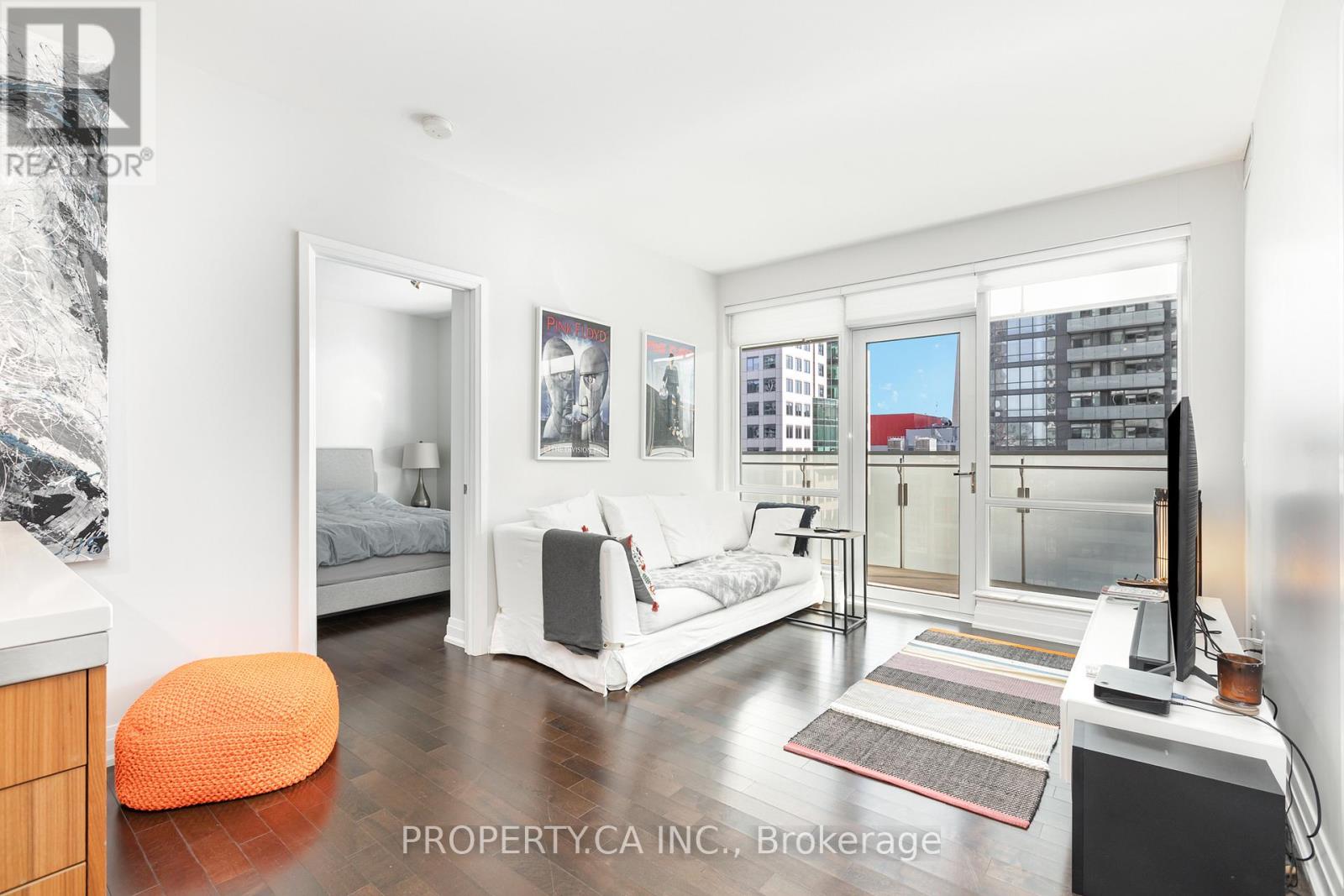 1701 - 80 John Street, Toronto, Ontario  M5V 3X4 - Photo 7 - C13026534