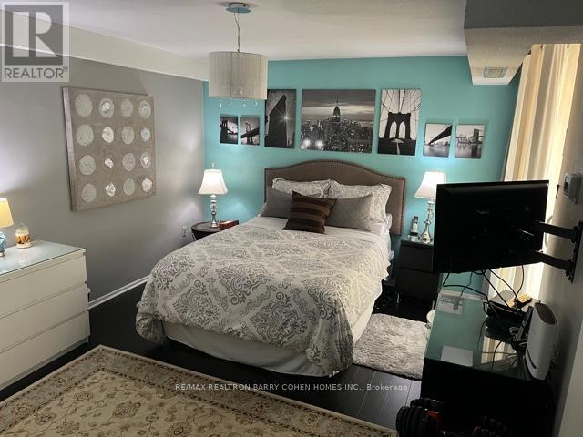 304 - 150 NEPTUNE DRIVE, Toronto, Ontario