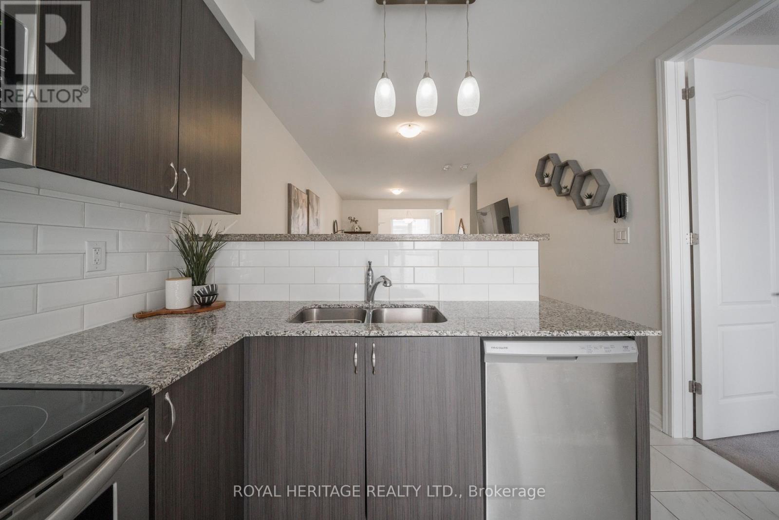 512 - 1148 Dragonfly Avenue, Pickering, Ontario  L1X 0H5 - Photo 12 - E13026506