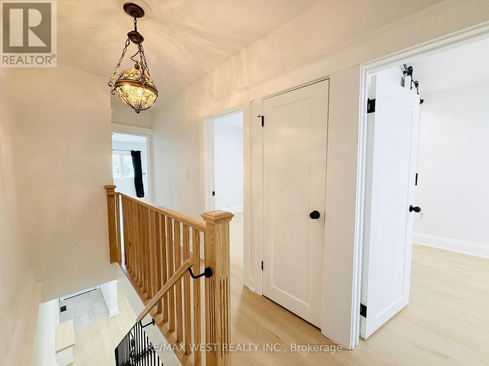 Main & 2nd - 123 Kingston Road, Toronto, Ontario  M4L 1T2 - Photo 16 - E13026514