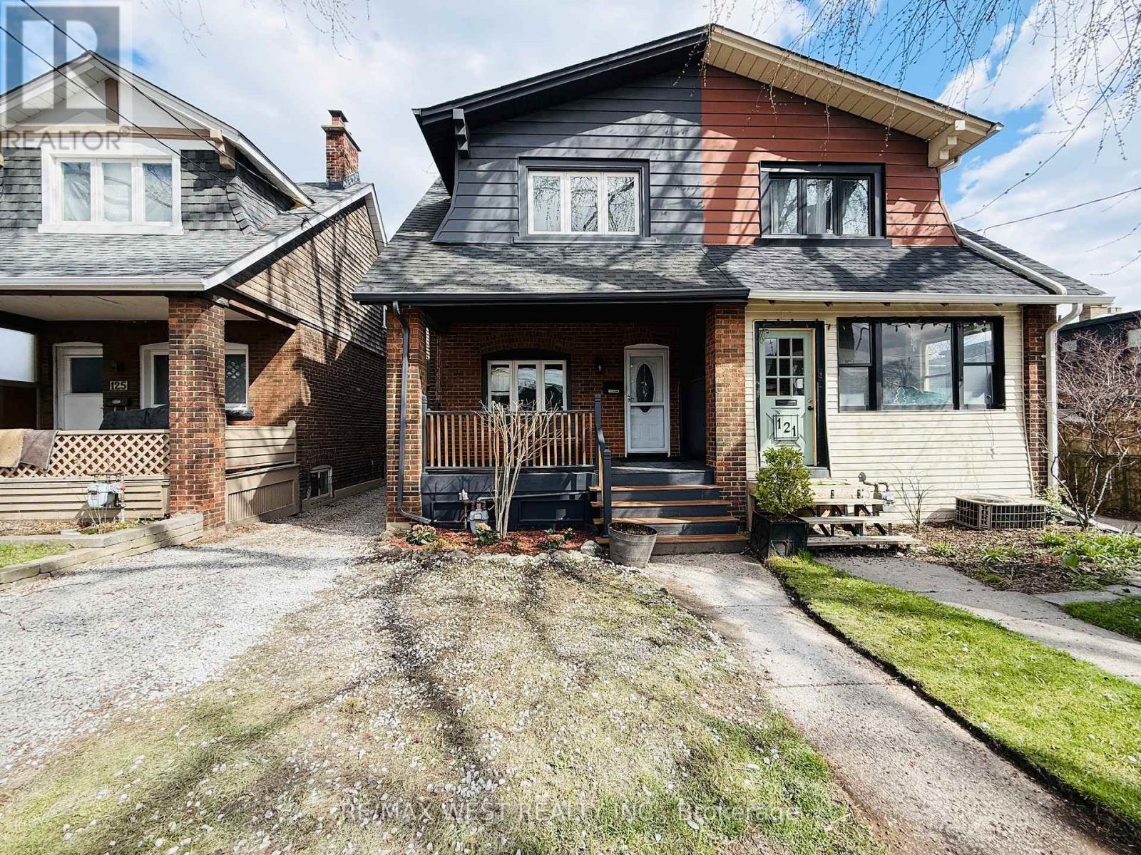 Main & 2nd - 123 Kingston Road, Toronto, Ontario  M4L 1T2 - Photo 2 - E13026514