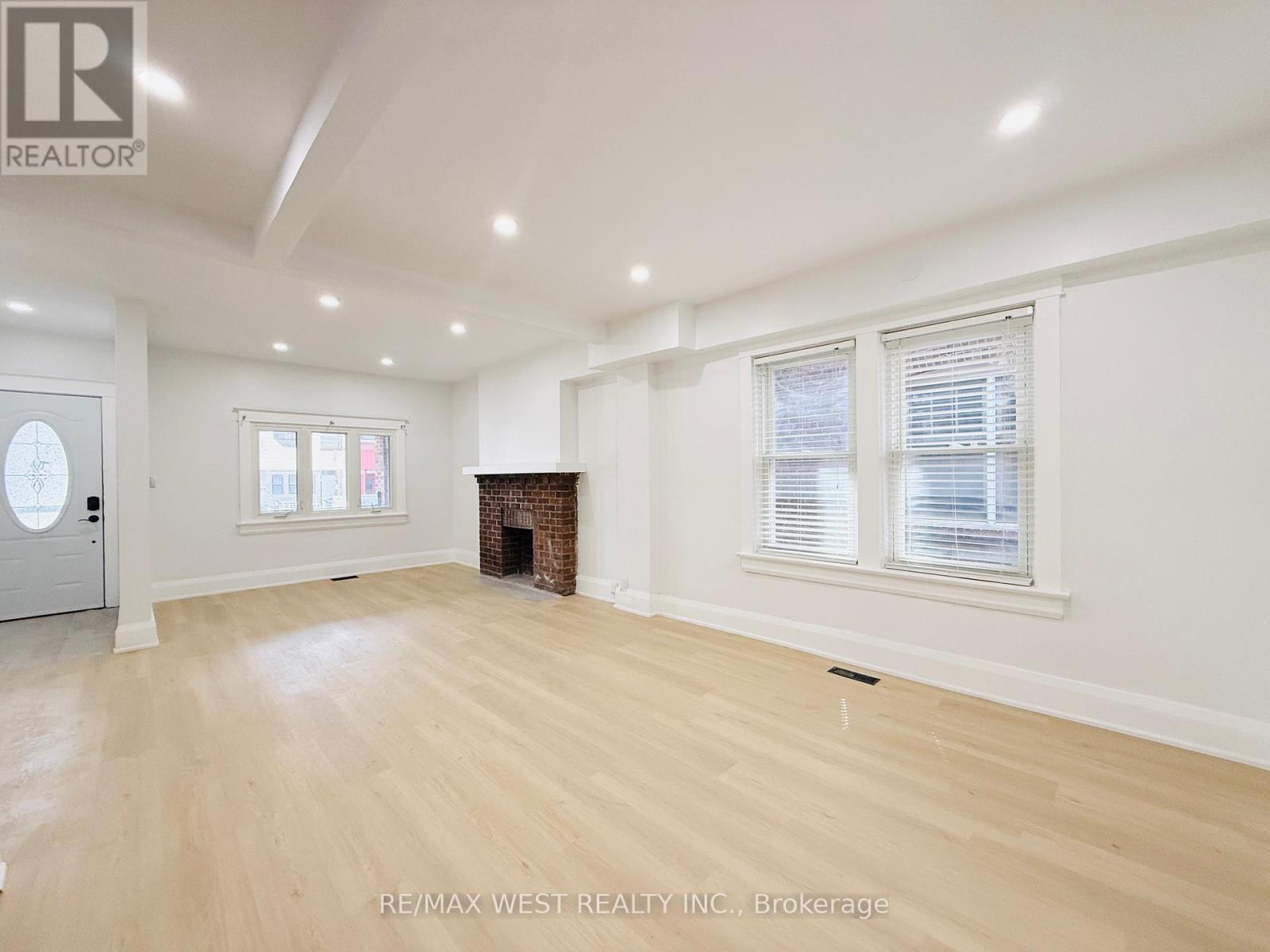 Main & 2nd - 123 Kingston Road, Toronto, Ontario  M4L 1T2 - Photo 8 - E13026514