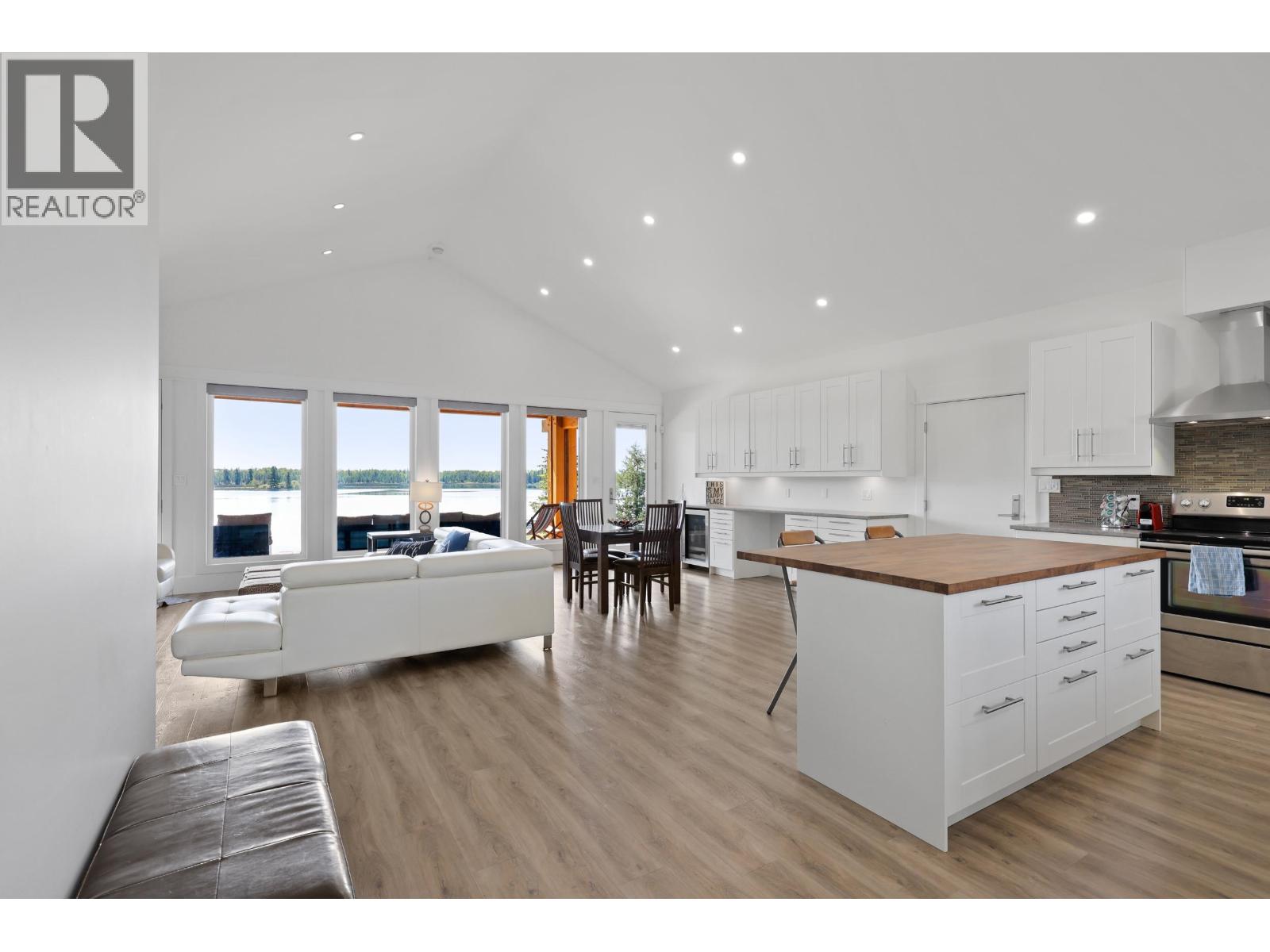 1 Point Road, Lone Butte, British Columbia  V0K 2K2 - Photo 14 - R3114164